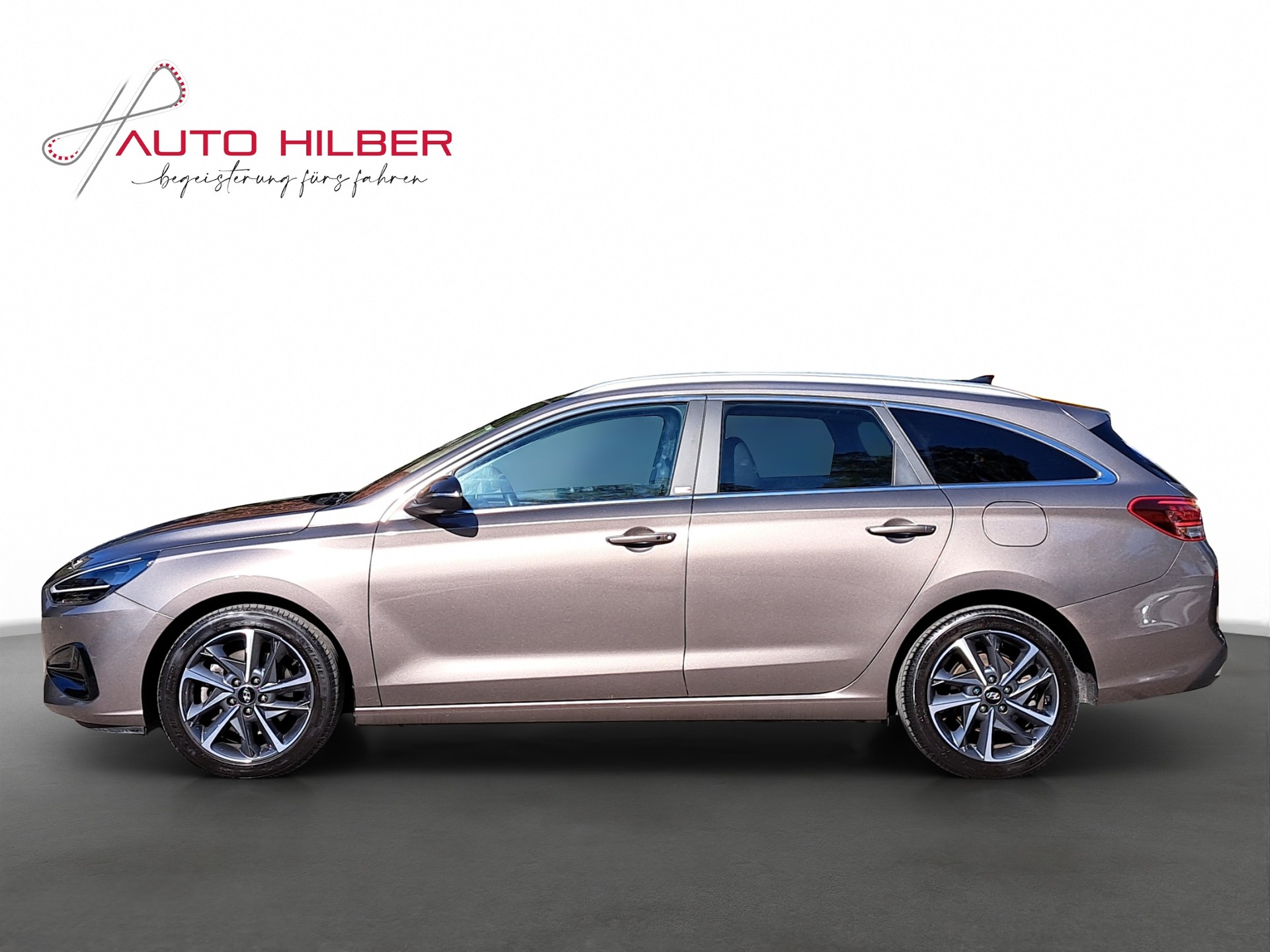 HYUNDAI i30 Wagon 1.5 T-GDi Vertex 48V MH DCT *Garantie bis 10/28 / Carplay*-image-2