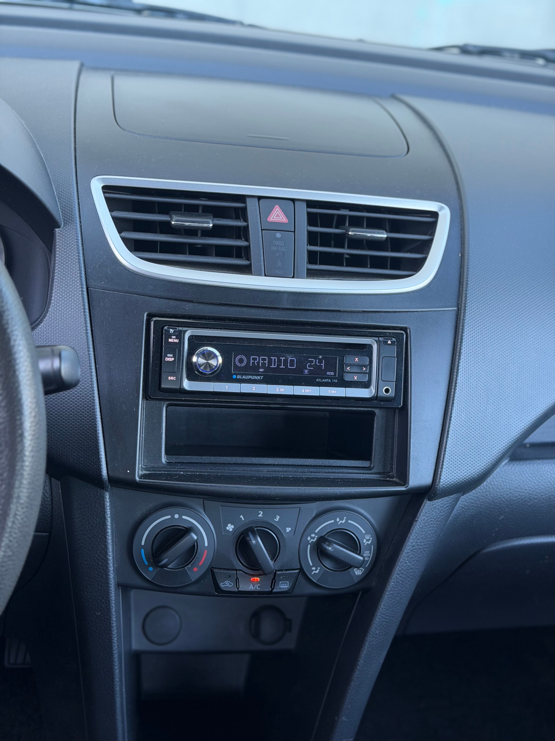 SUZUKI Swift 1.2i 16V GL-image-9