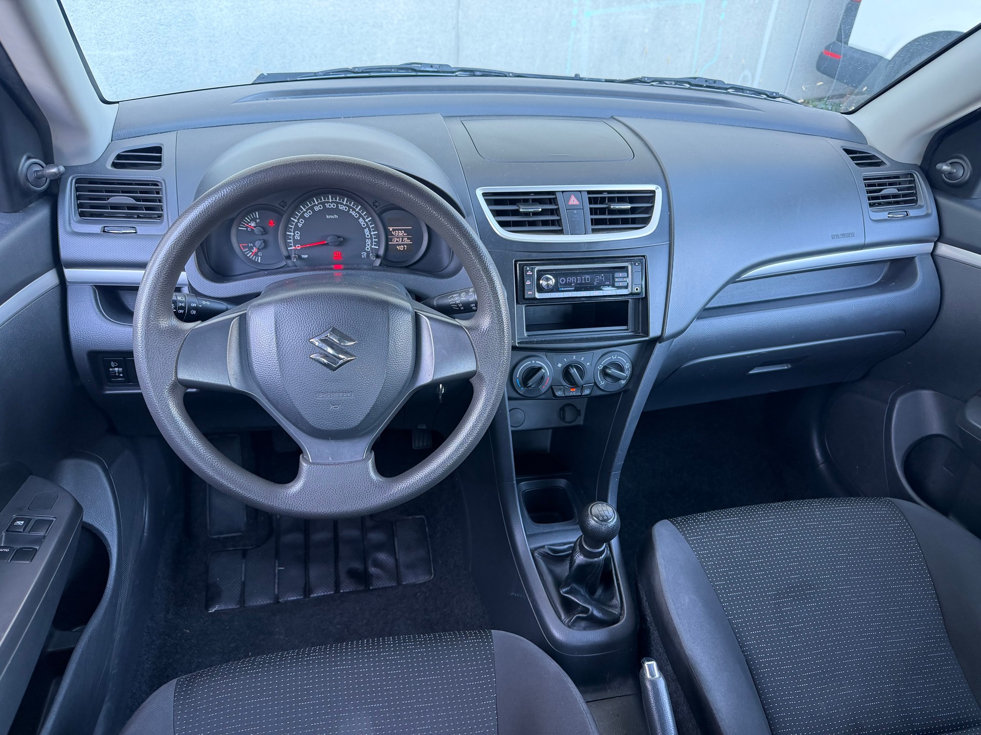 SUZUKI Swift 1.2i 16V GL-image-8