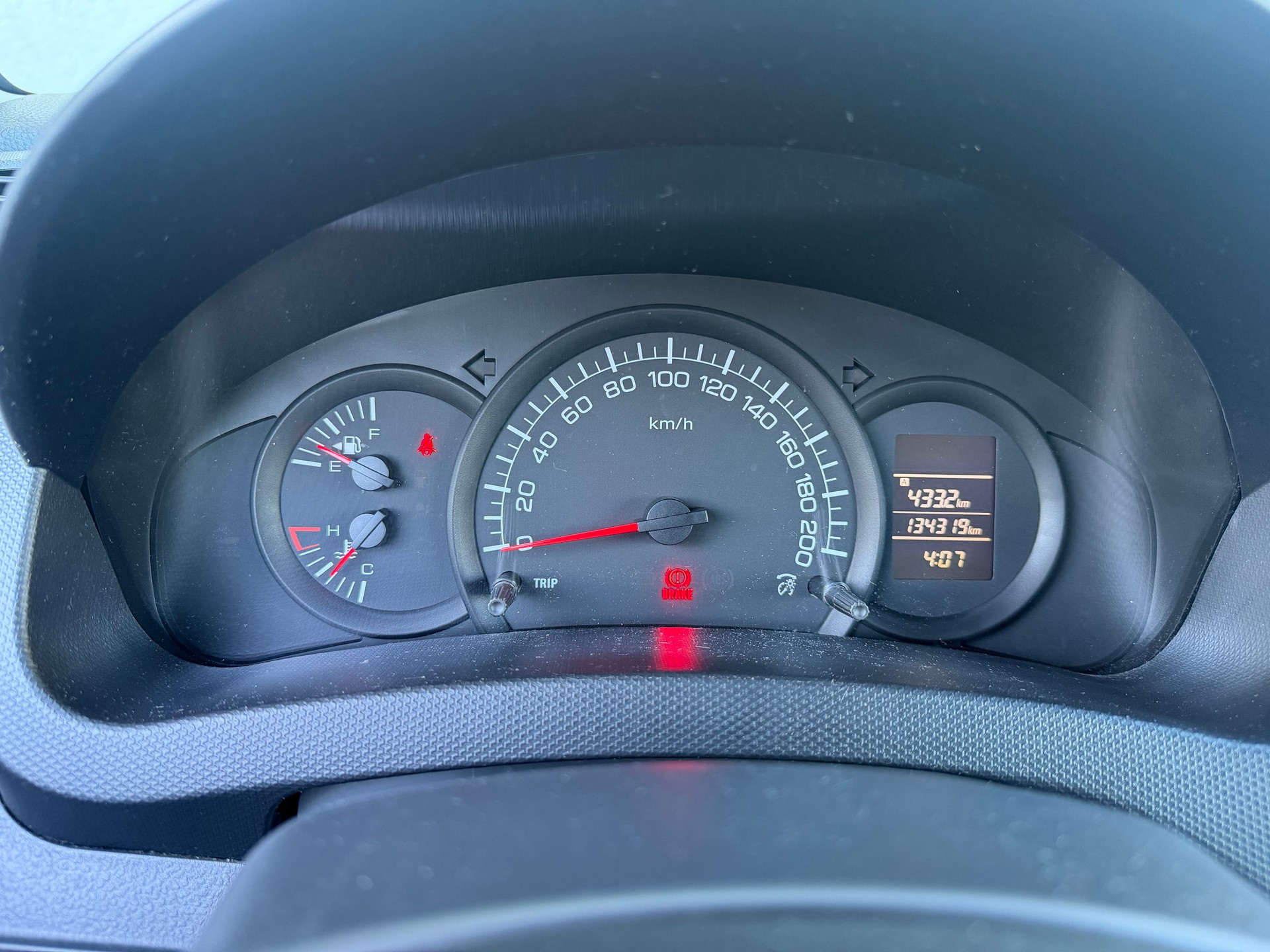 SUZUKI Swift 1.2i 16V GL-image-11