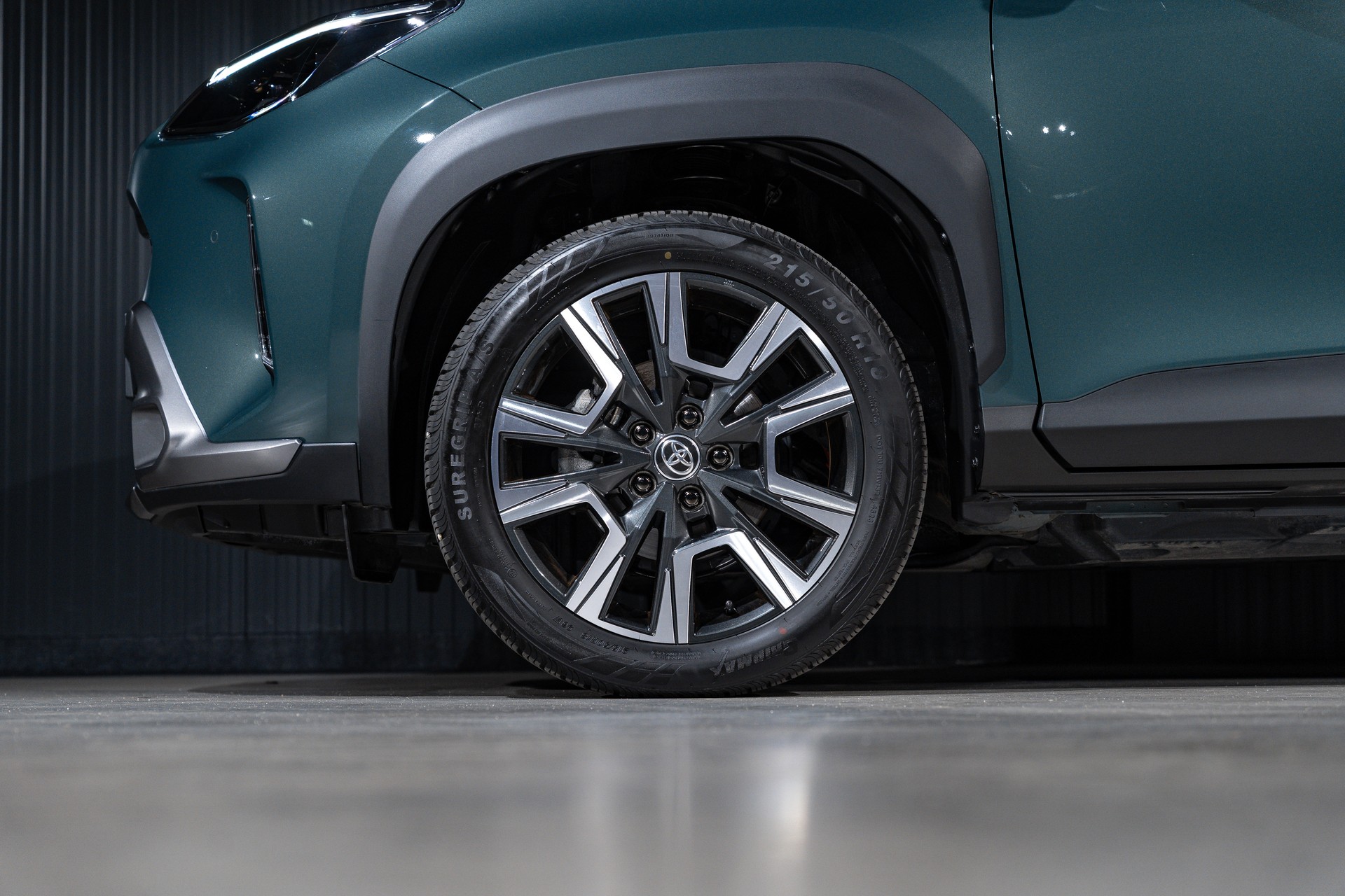 TOYOTA Yaris Cross 1.5 Executive 4x4 AWDi e-CVT-image-21