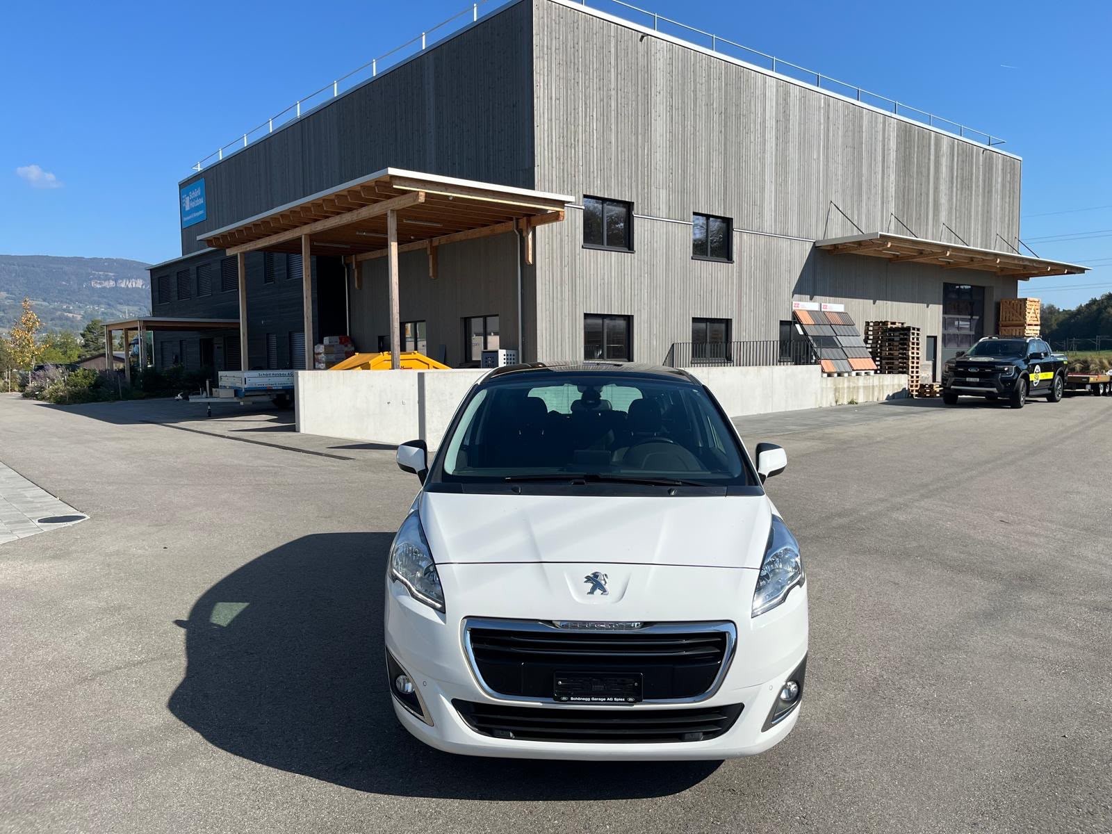 PEUGEOT 5008 1.6 BlueHDi Business Line Tiptronic-image-0