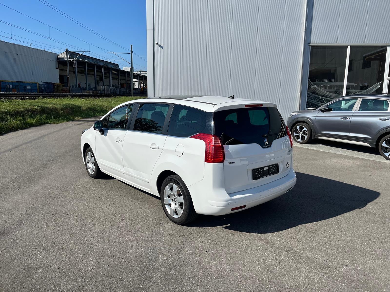 PEUGEOT 5008 1.6 BlueHDi Business Line Tiptronic-image-4