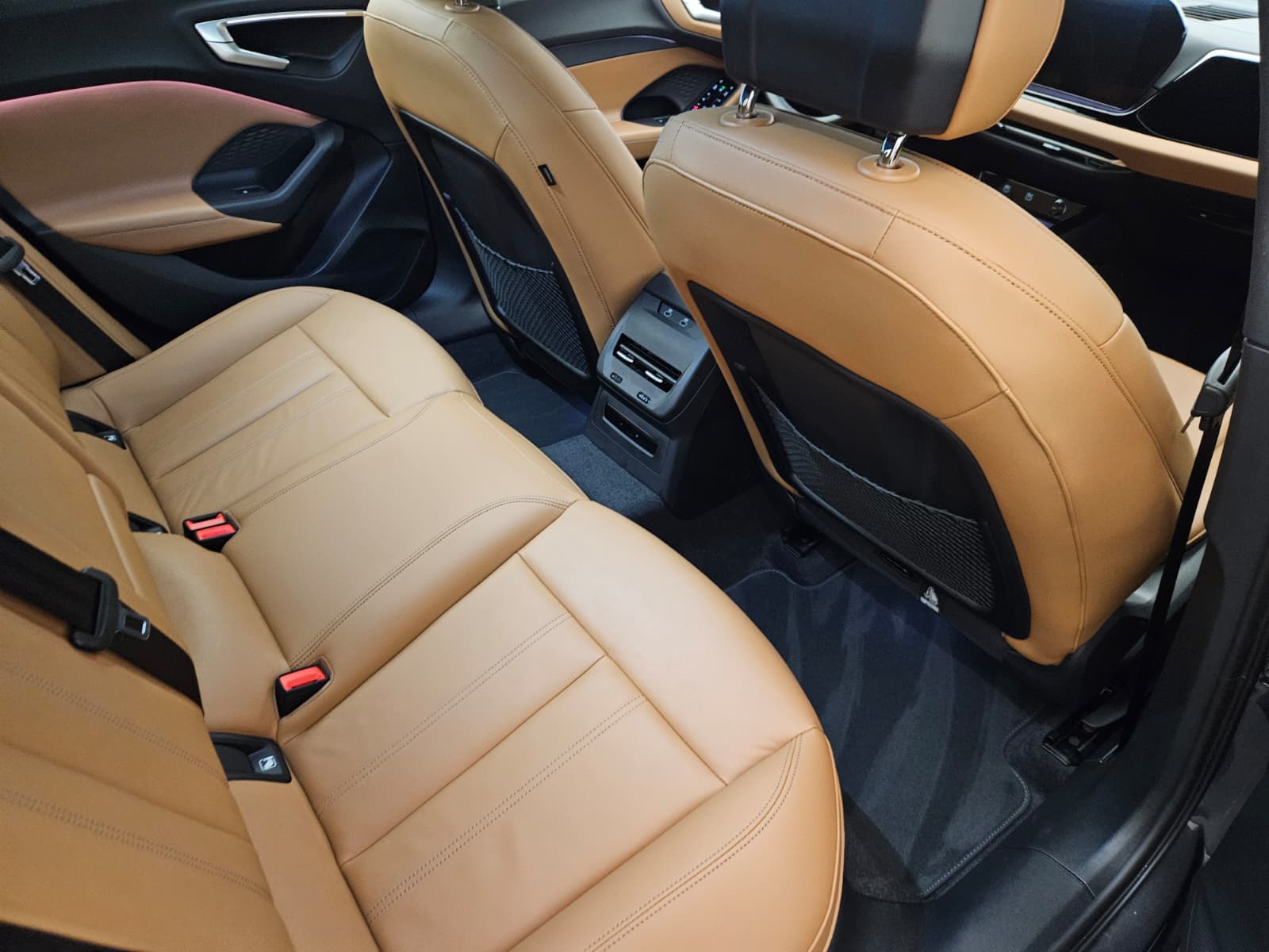 AUDI A5 Limousine TDI quattro 150 kW Attraction S tronic-image-13