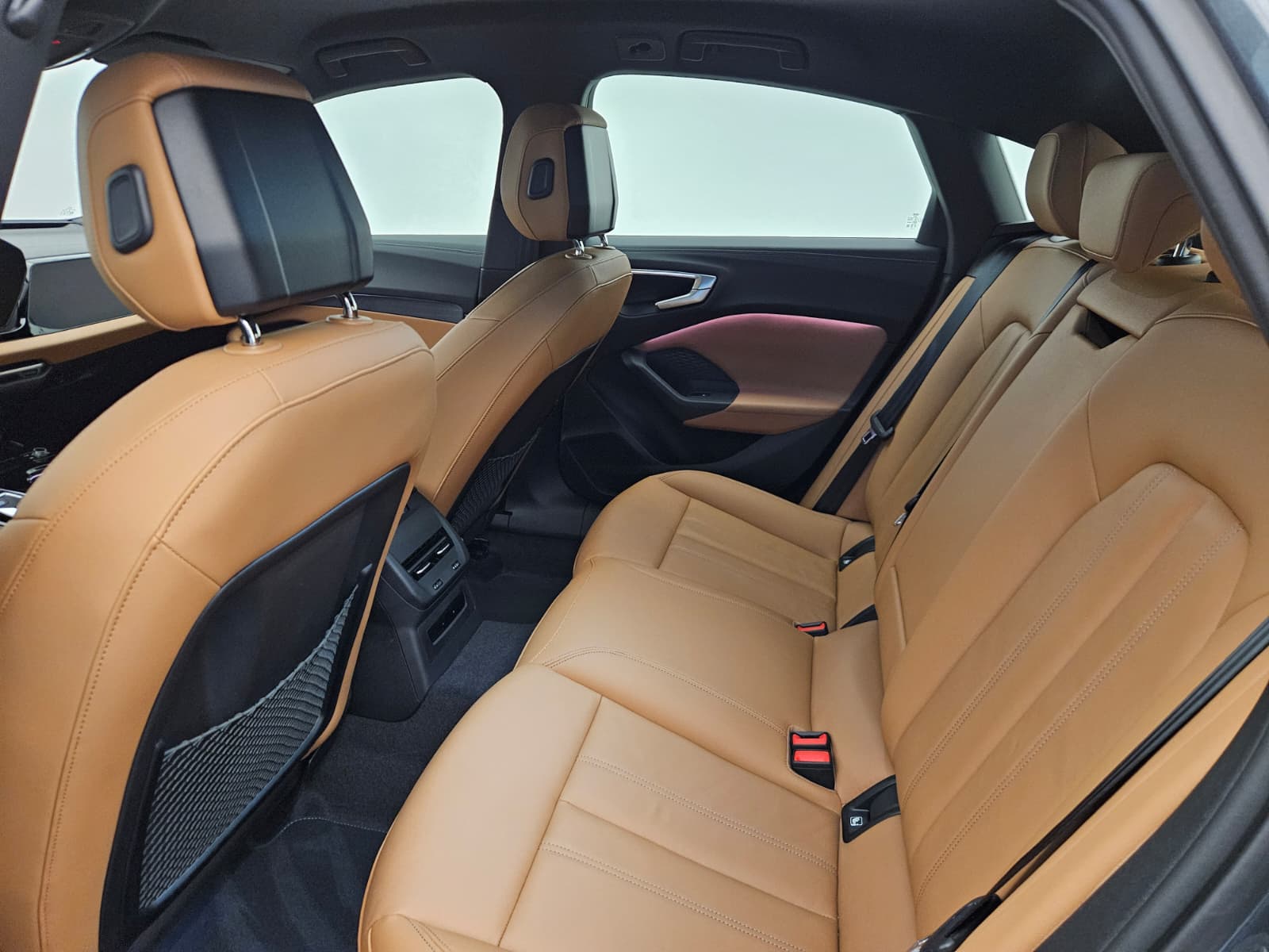 AUDI A5 Limousine TDI quattro 150 kW Attraction S tronic-image-12