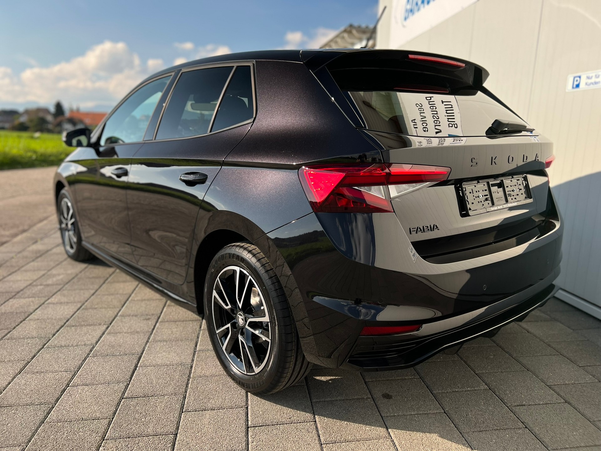 SKODA Fabia 1.5 TSI Monte Carlo DSG / 5Jahre 100000Km Skoda Garantie / Aktion: Gratis Alu-Winterradsatz inklusive!-image-6