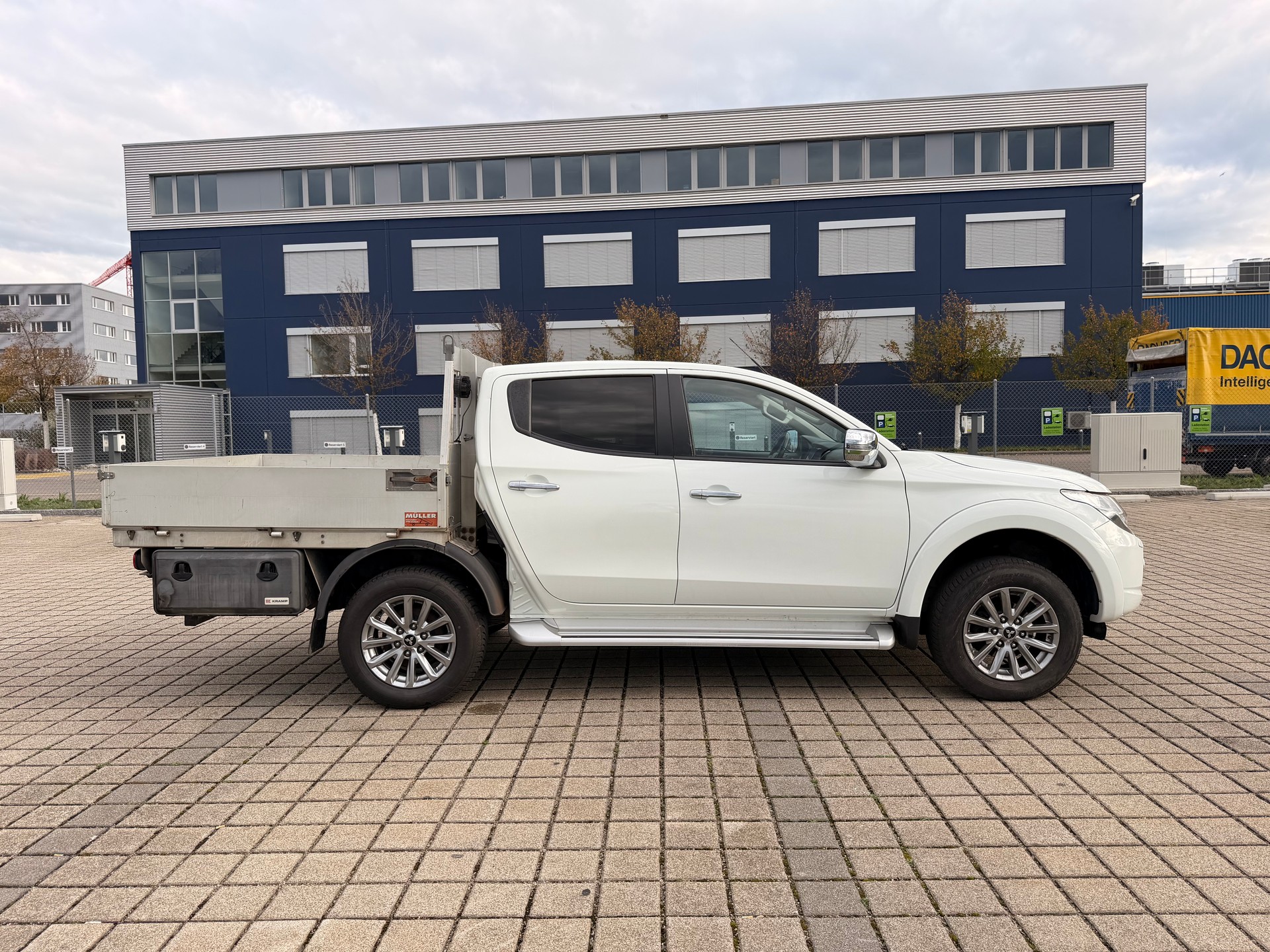MITSUBISHI L 200 2.4 Style Double Cab **Aluminium-Ladebrücke**Anhängerkupplung 3500 Kg **-image-6