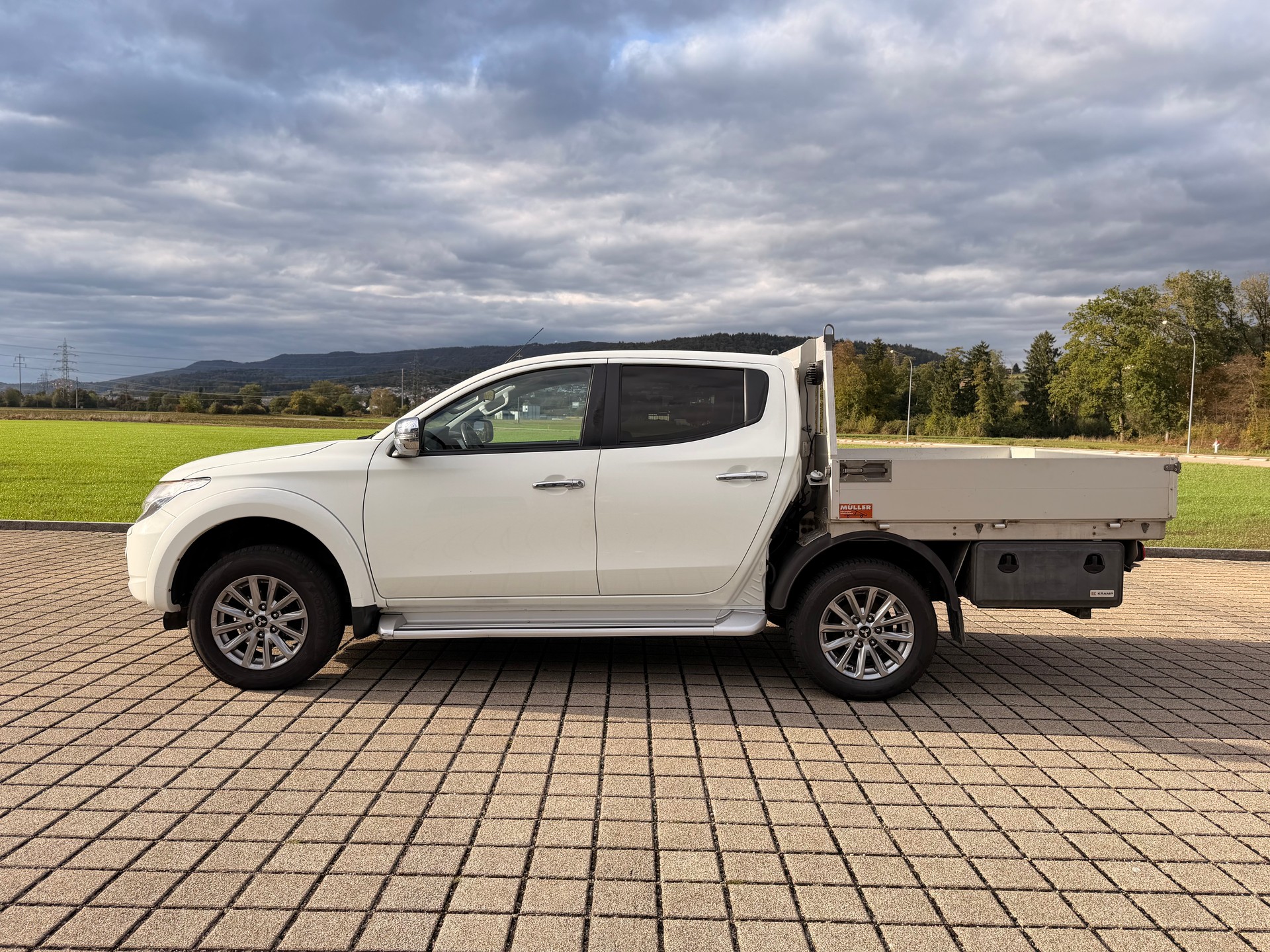 MITSUBISHI L 200 2.4 Style Double Cab **Aluminium-Ladebrücke**Anhängerkupplung 3500 Kg **-image-18