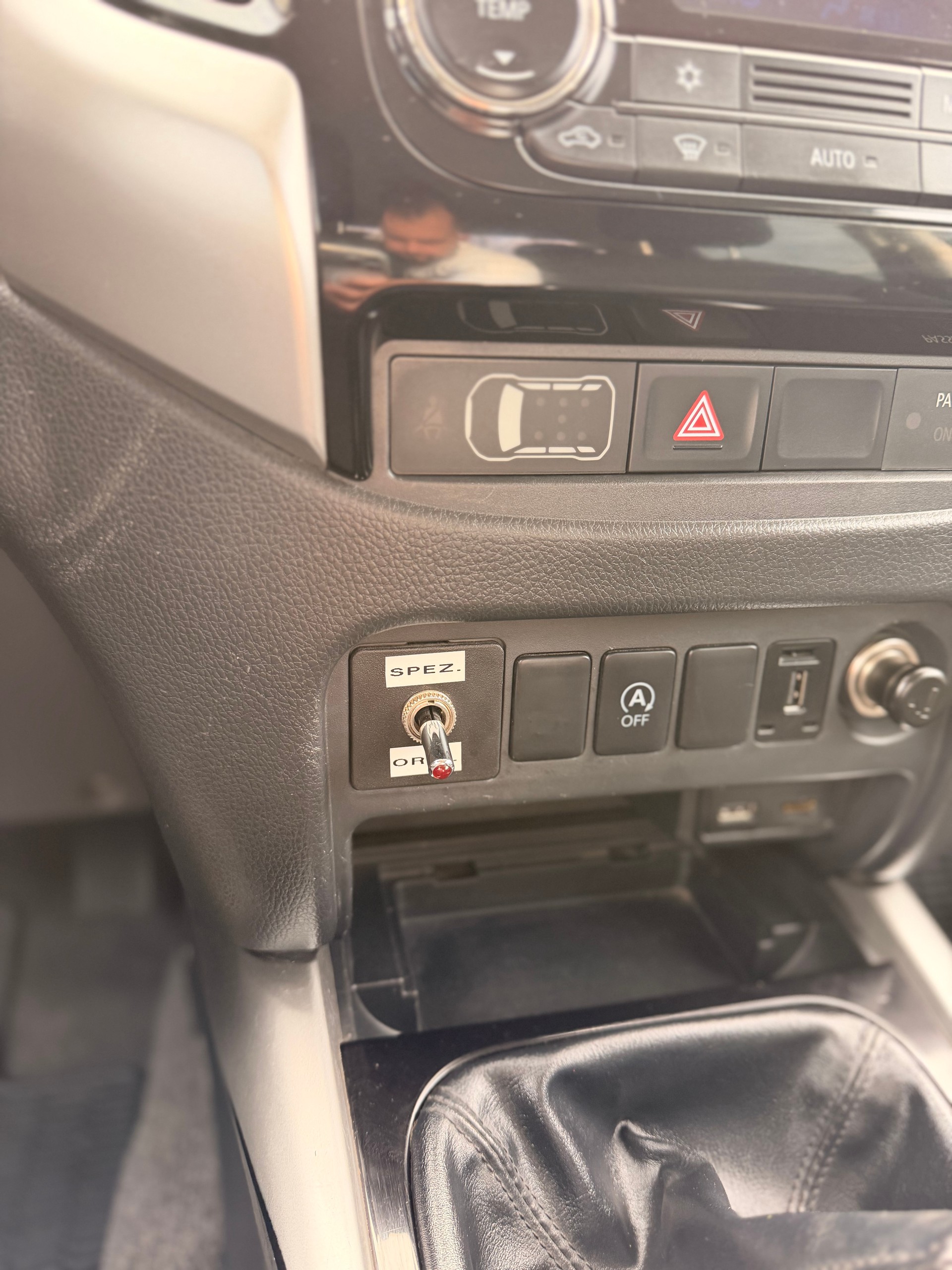 MITSUBISHI L 200 2.4 Style Double Cab **Aluminium-Ladebrücke**Anhängerkupplung 3500 Kg **-image-27