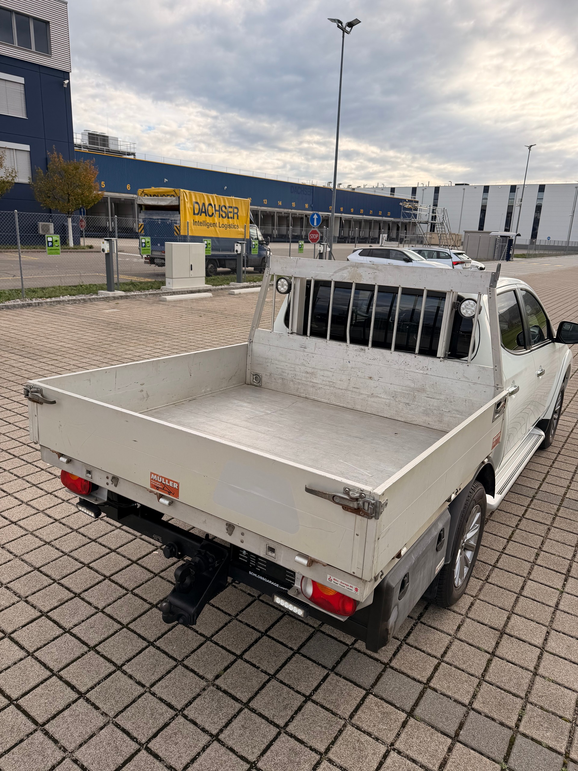 MITSUBISHI L 200 2.4 Style Double Cab **Aluminium-Ladebrücke**Anhängerkupplung 3500 Kg **-image-8