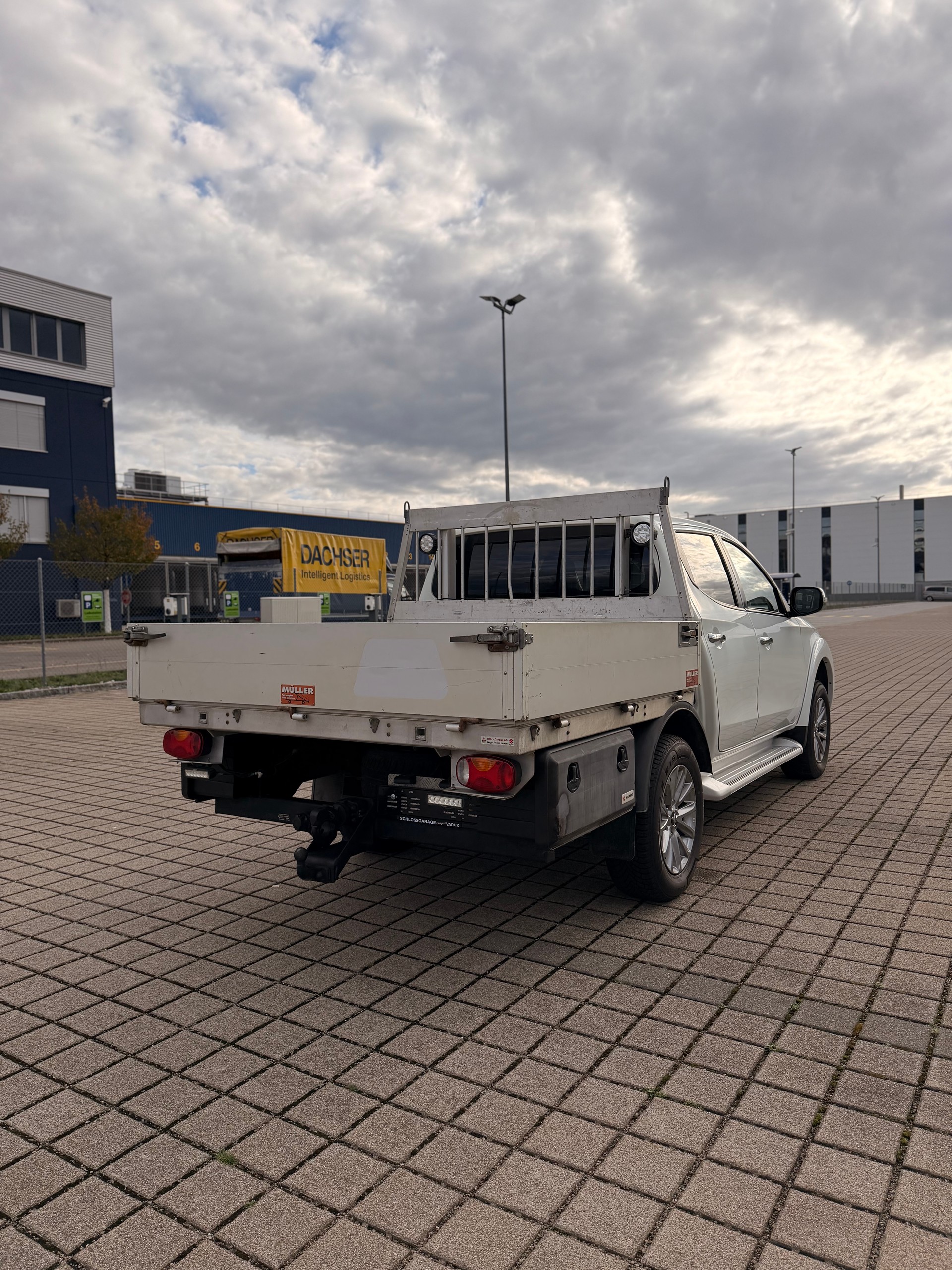 MITSUBISHI L 200 2.4 Style Double Cab **Aluminium-Ladebrücke**Anhängerkupplung 3500 Kg **-image-7