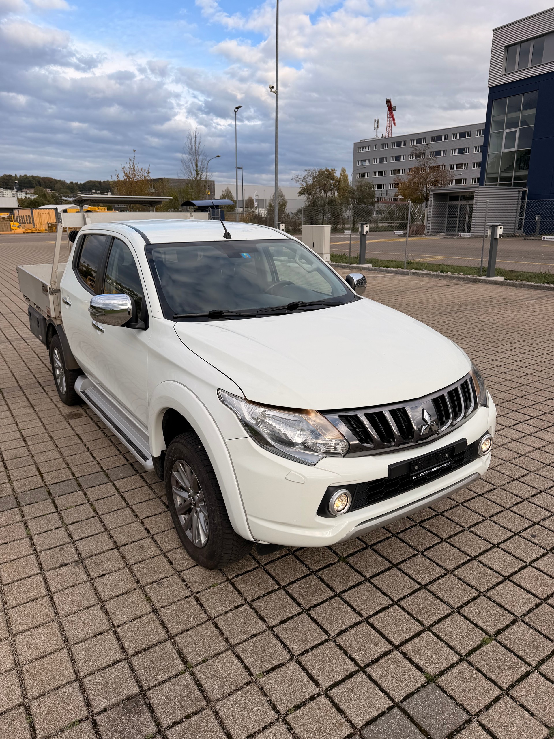 MITSUBISHI L 200 2.4 Style Double Cab **Aluminium-Ladebrücke**Anhängerkupplung 3500 Kg **-image-5