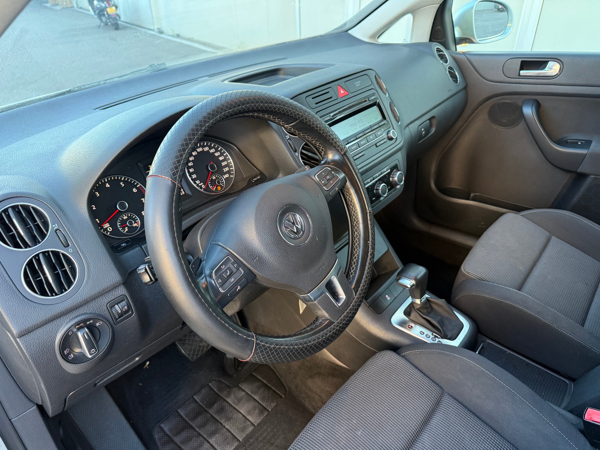 VW Golf Plus 1.2 TSI Team DSG-image-6