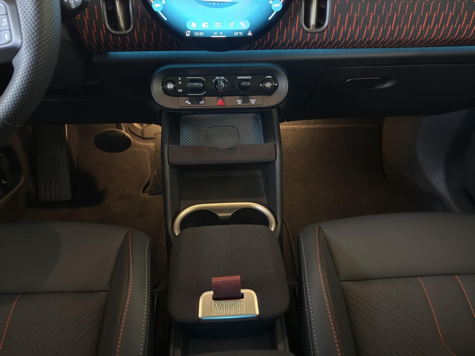 MINI Countryman S John Cooper Works-image-15