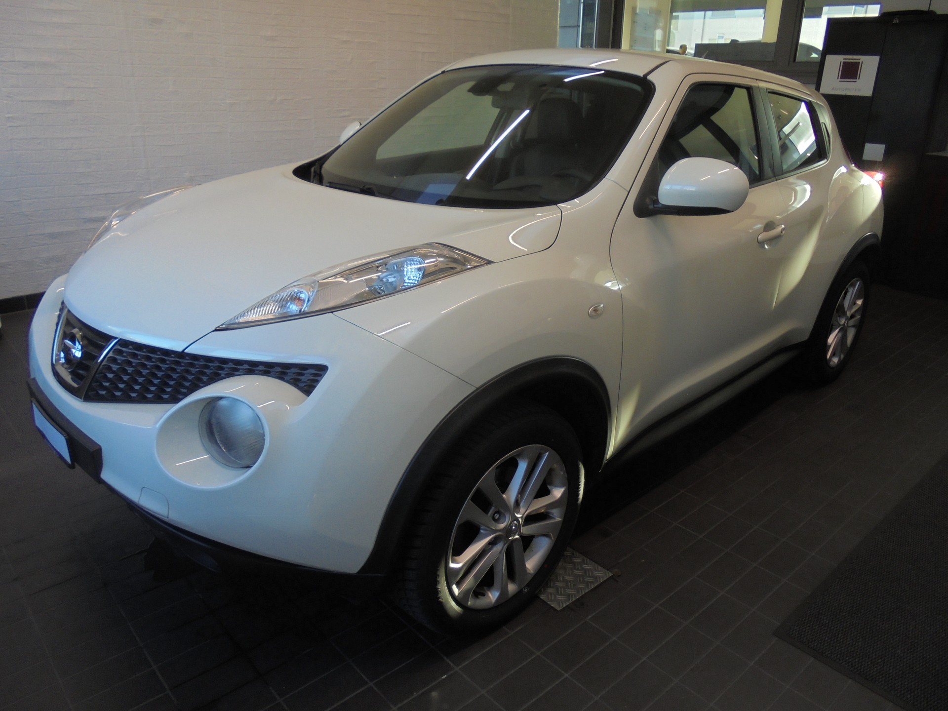 NISSAN Juke 1.6 DIG-T tekna 4x4 Xtronic M-CVT
