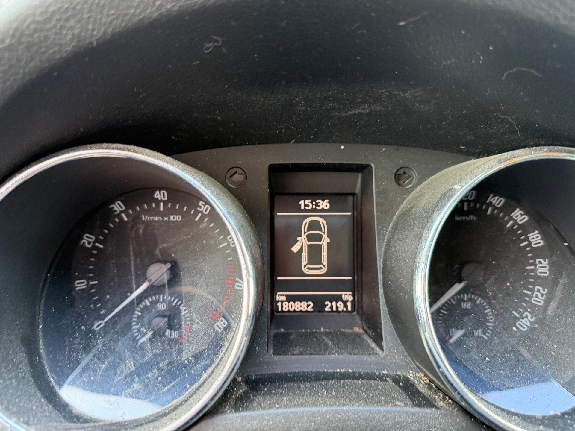 SKODA Yeti 1.8 TSI Adventure 4x4 DSG-image-5