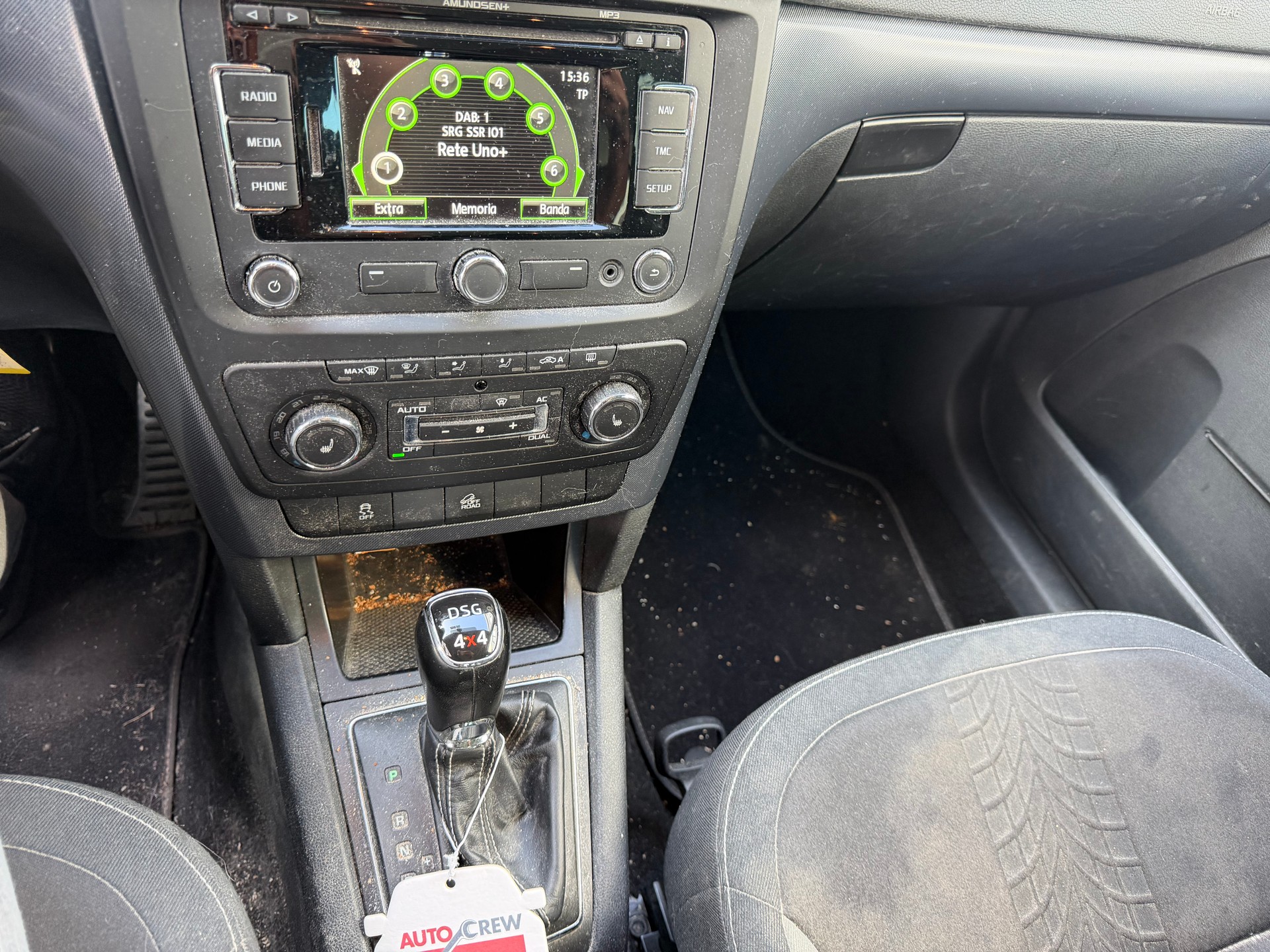SKODA Yeti 1.8 TSI Adventure 4x4 DSG-image-7