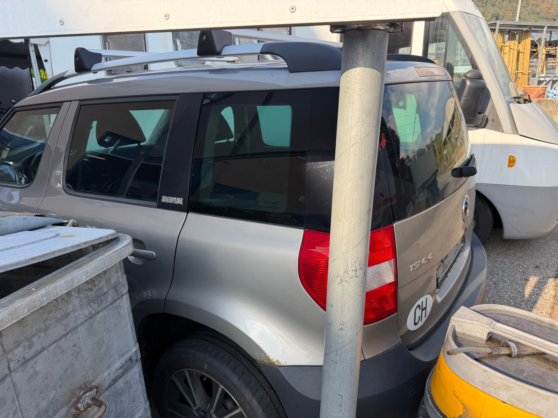 SKODA Yeti 1.8 TSI Adventure 4x4 DSG-image-2