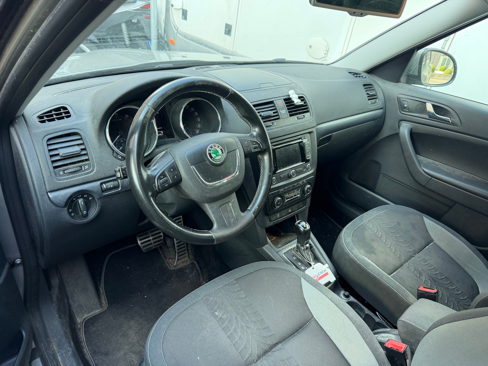 SKODA Yeti 1.8 TSI Adventure 4x4 DSG-image-4