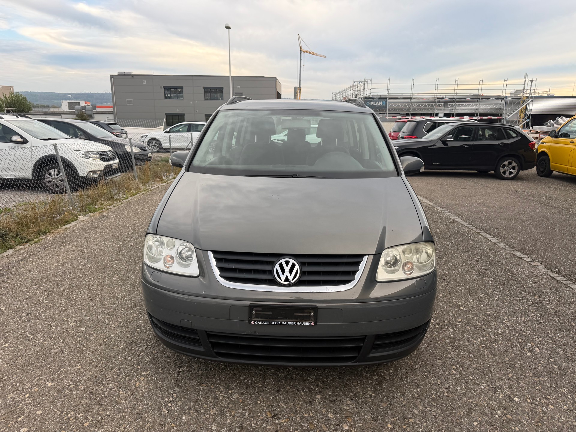 VW Touran 2.0 TDI Trendline ** Klima-auto ** Tempomat ** 10x Airbag ** B04 **-image-1