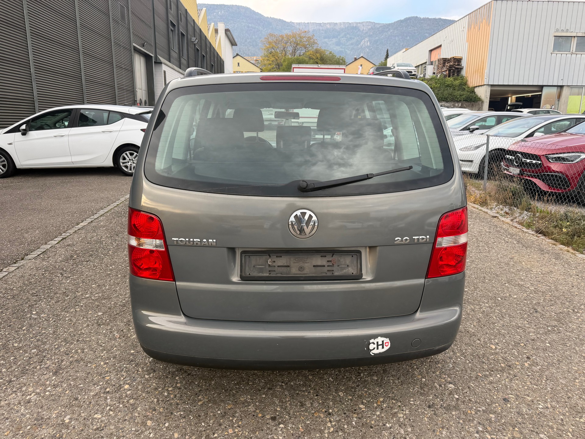 VW Touran 2.0 TDI Trendline ** Klima-auto ** Tempomat ** 10x Airbag ** B04 **-image-10