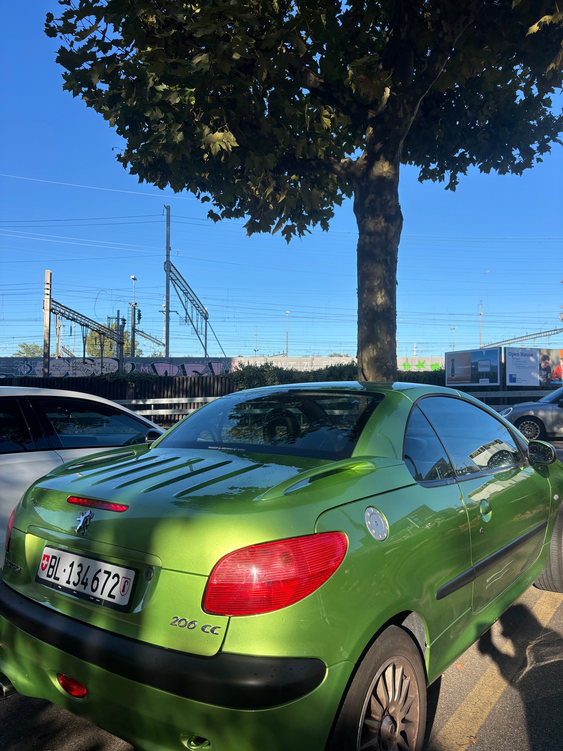 PEUGEOT 206-image-1