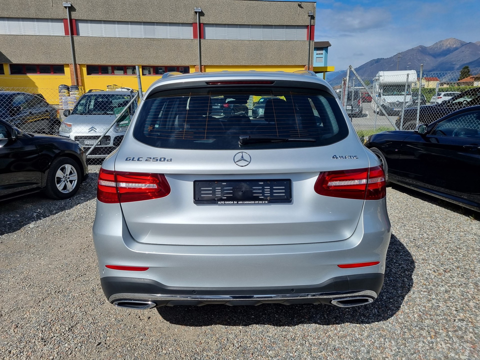 MERCEDES-BENZ GLC 250 d AMG Line 4Matic 9G-Tronic-image-3
