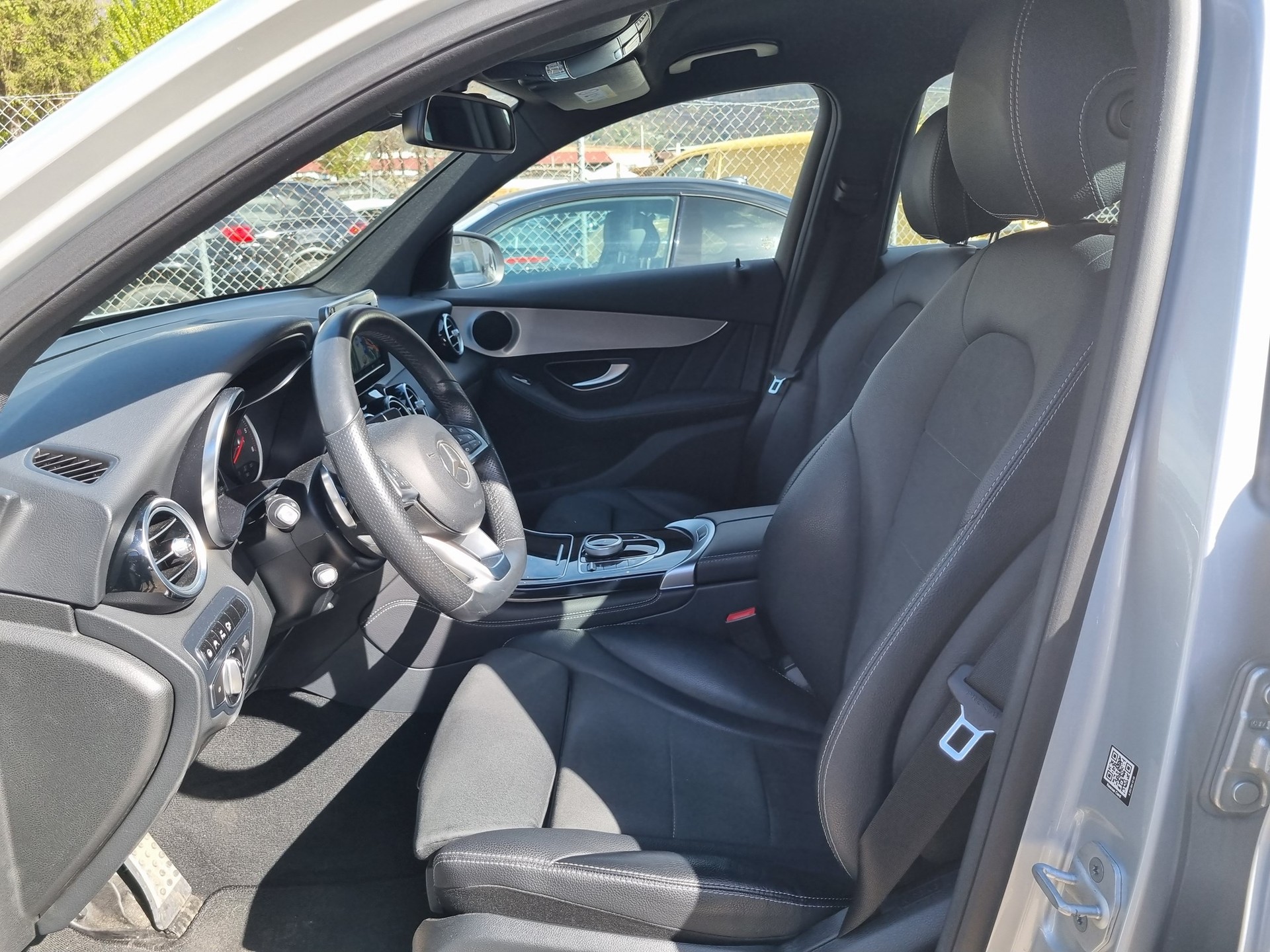 MERCEDES-BENZ GLC 250 d AMG Line 4Matic 9G-Tronic-image-5