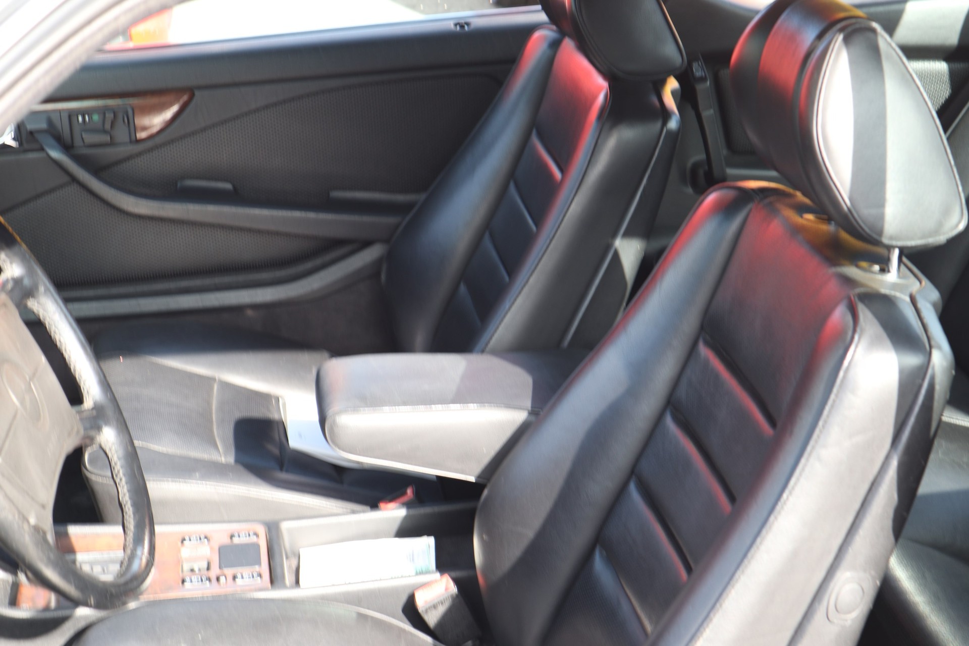 MERCEDES-BENZ 560 SEC Automatic-image-10