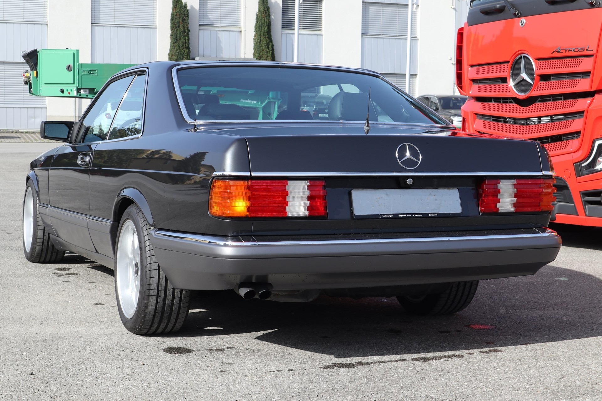 MERCEDES-BENZ 560 SEC Automatic-showroom-element-2