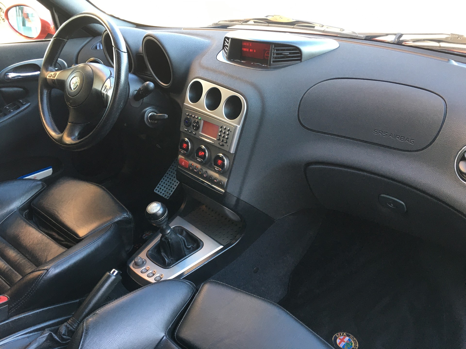 ALFA ROMEO 156 3.2 V6 GTA rosso miro, de 2ème main! Seulement 98'000Kms! Parfait état ! Cllector...-image-12