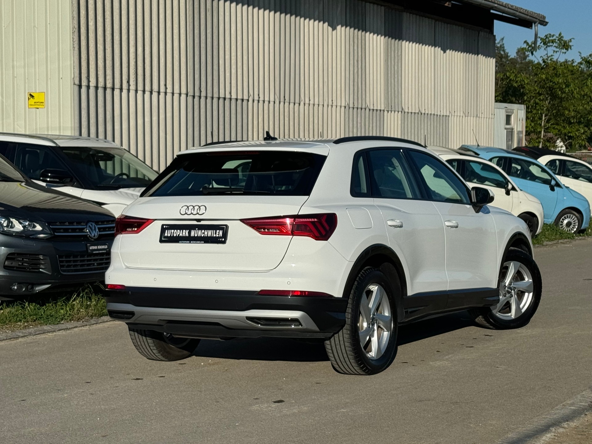 AUDI Q3 35 TDI S-tronic-image-2