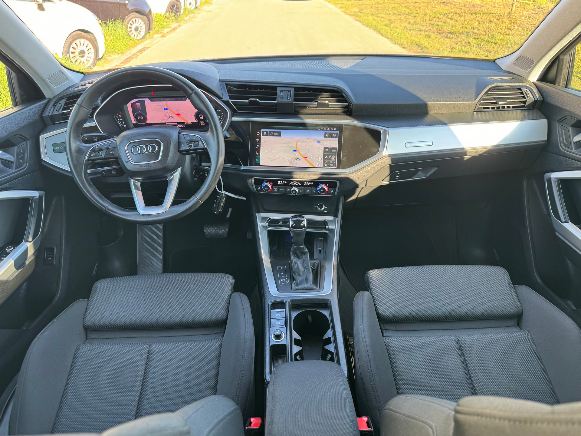 AUDI Q3 35 TDI S-tronic-image-7
