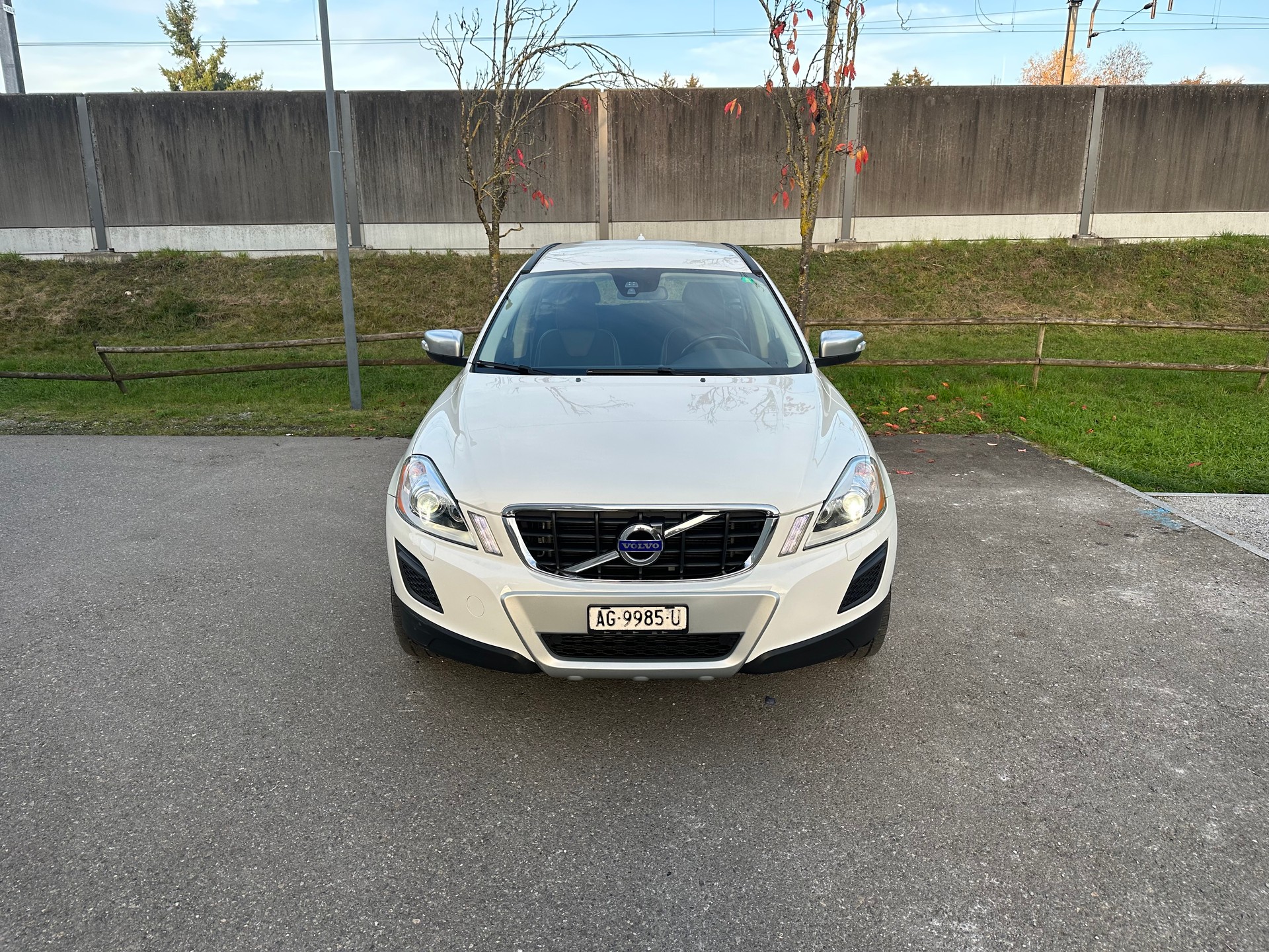 VOLVO XC60 D4 AWD Husky Edition Geartronic-image-0