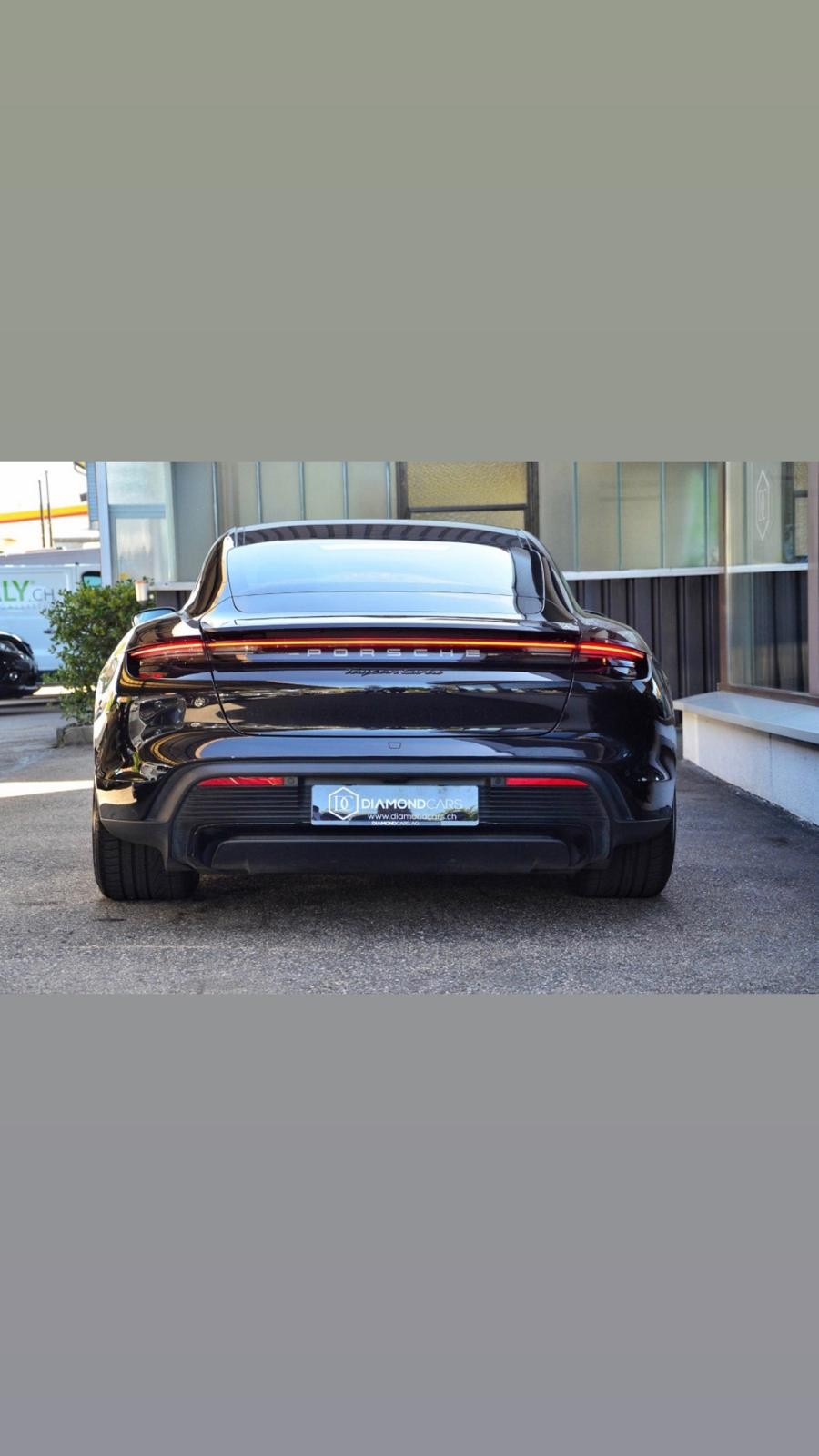 PORSCHE Taycan Turbo-image-3