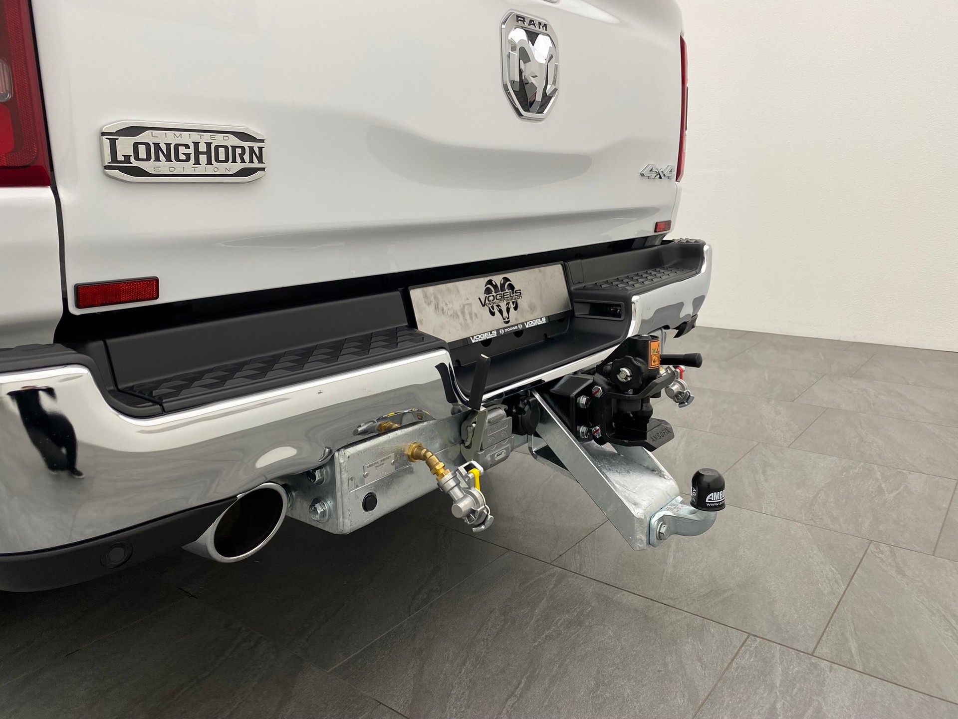 DODGE Ram 1500 5.7 V8 Longhorn 10.5T eTorque-image-15