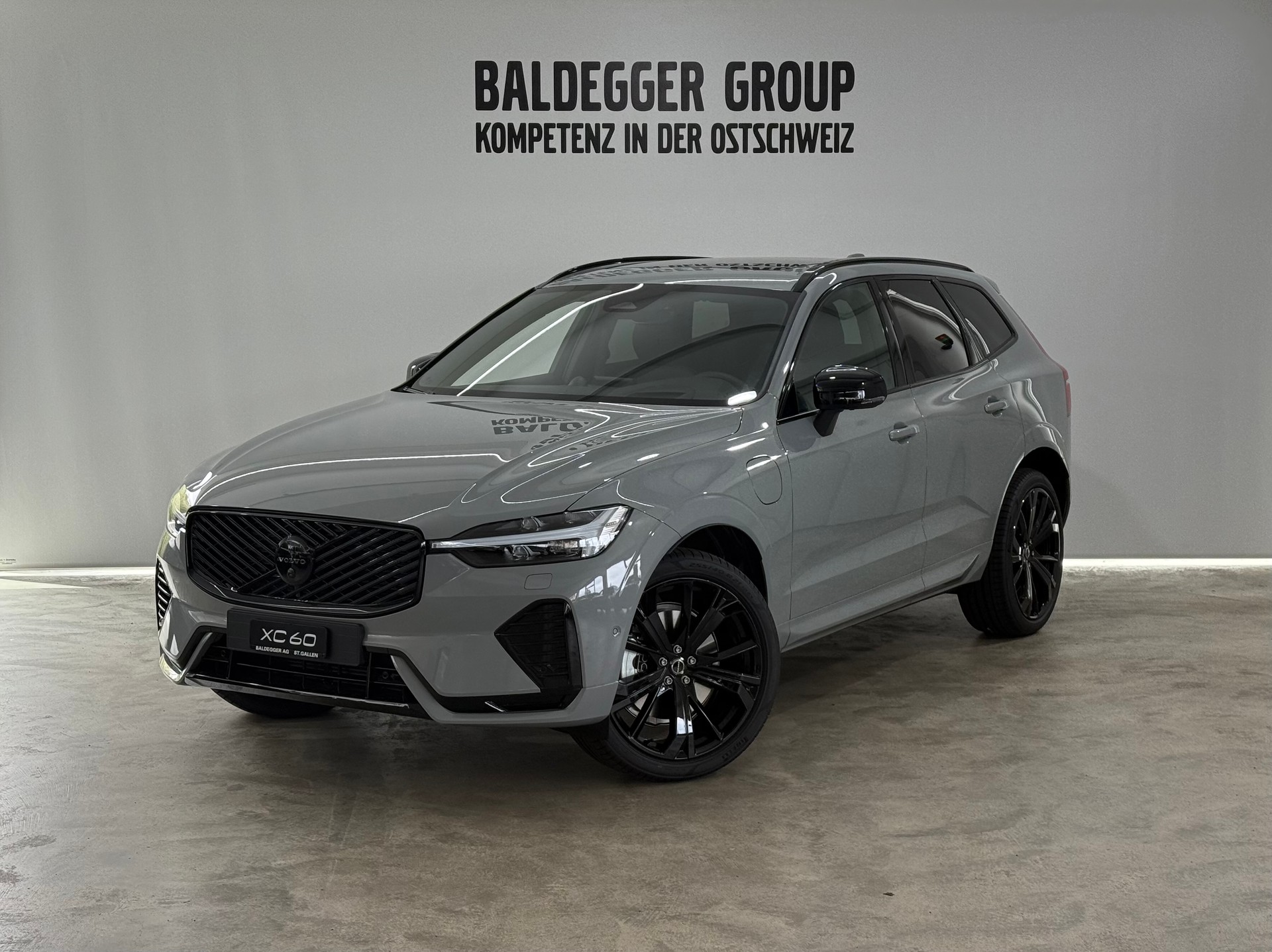 VOLVO XC60 2.0 T6 TE Black Edition e-image-0