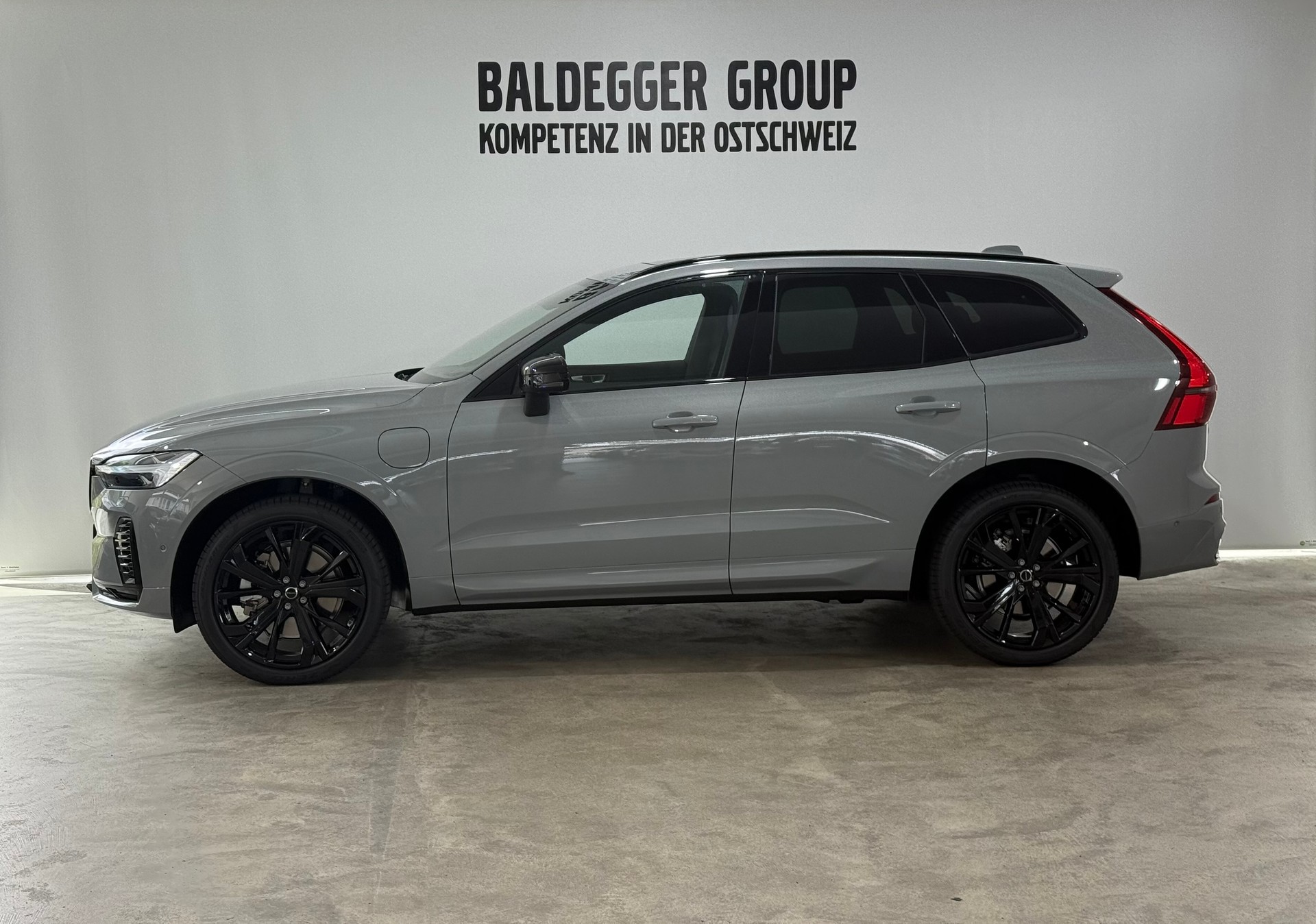 VOLVO XC60 2.0 T6 TE Black Edition e-image-1