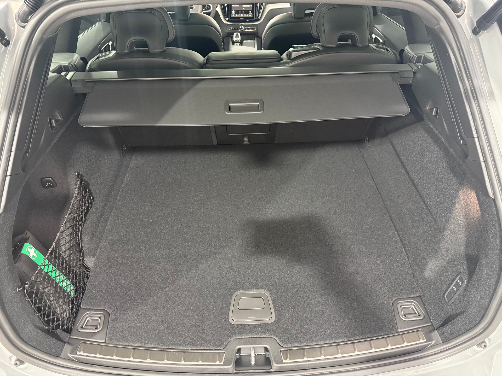 VOLVO XC60 2.0 T6 TE Black Edition e-image-6