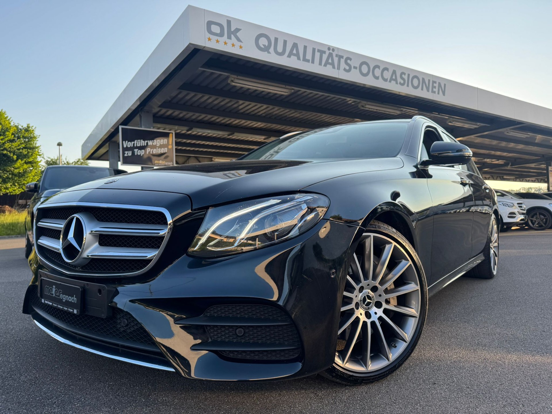 MERCEDES-BENZ E 350 d AMG Line 9G-Tronic-image-0
