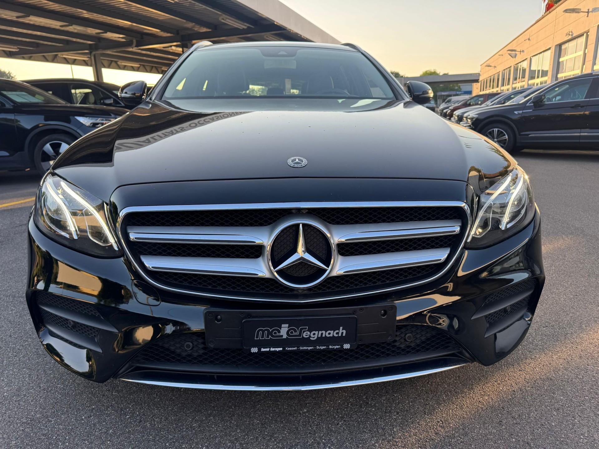 MERCEDES-BENZ E 350 d AMG Line 9G-Tronic-image-2