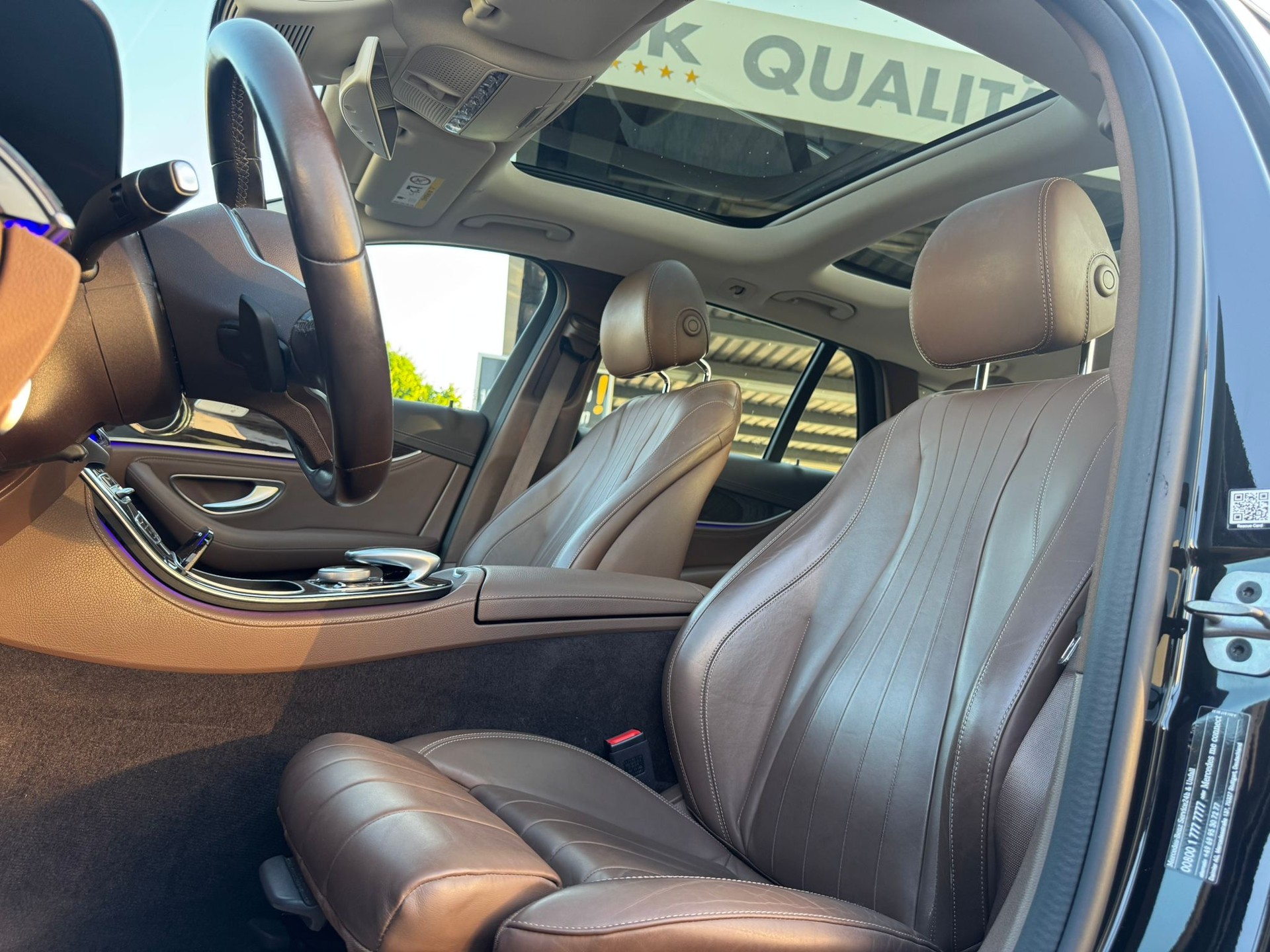 MERCEDES-BENZ E 350 d AMG Line 9G-Tronic-image-8