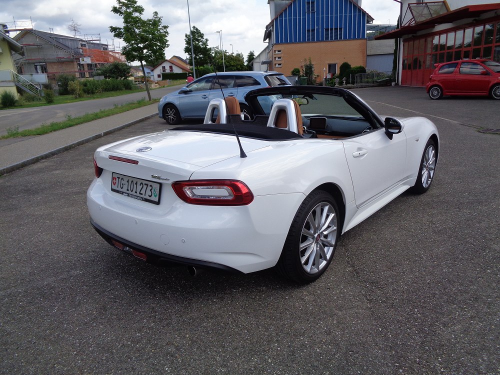 FIAT 124 Spider 1.4 TB Lusso-image-1