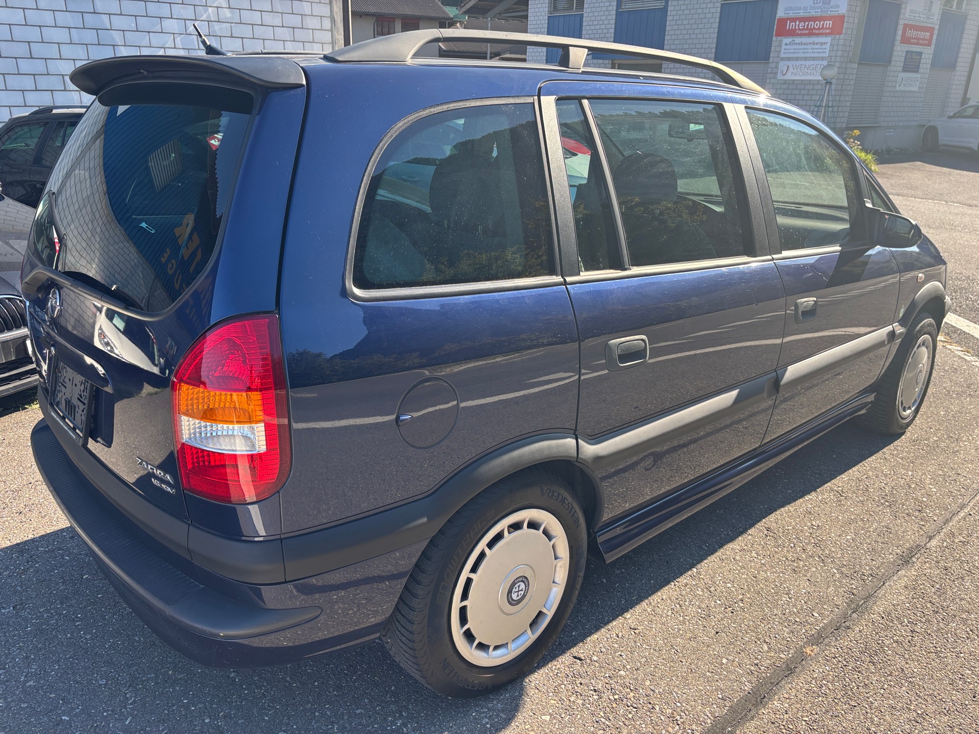 OPEL Zafira 1.6i 16V Club-image-4