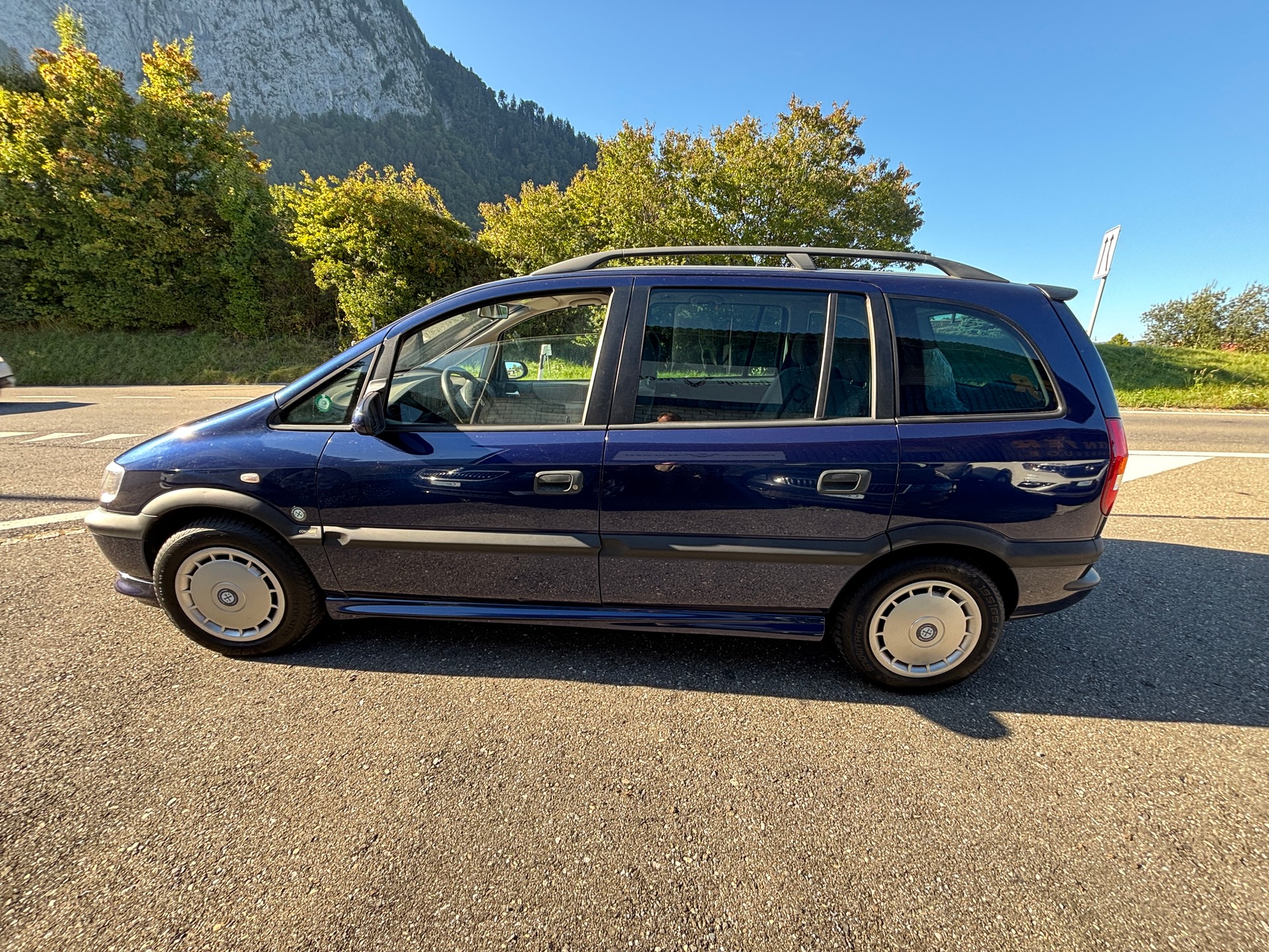 OPEL Zafira 1.6i 16V Club-image-3