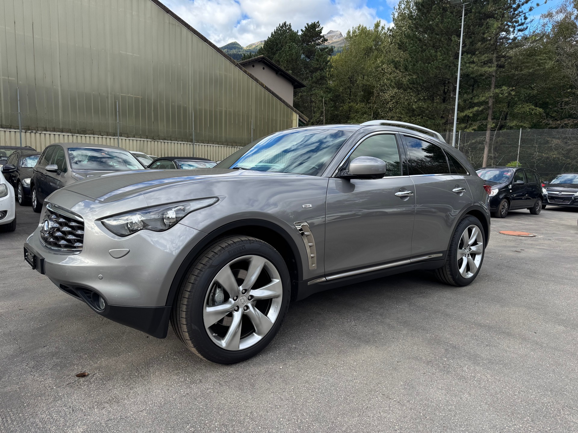 INFINITI FX50 S Premium AWD Automatic-image-8