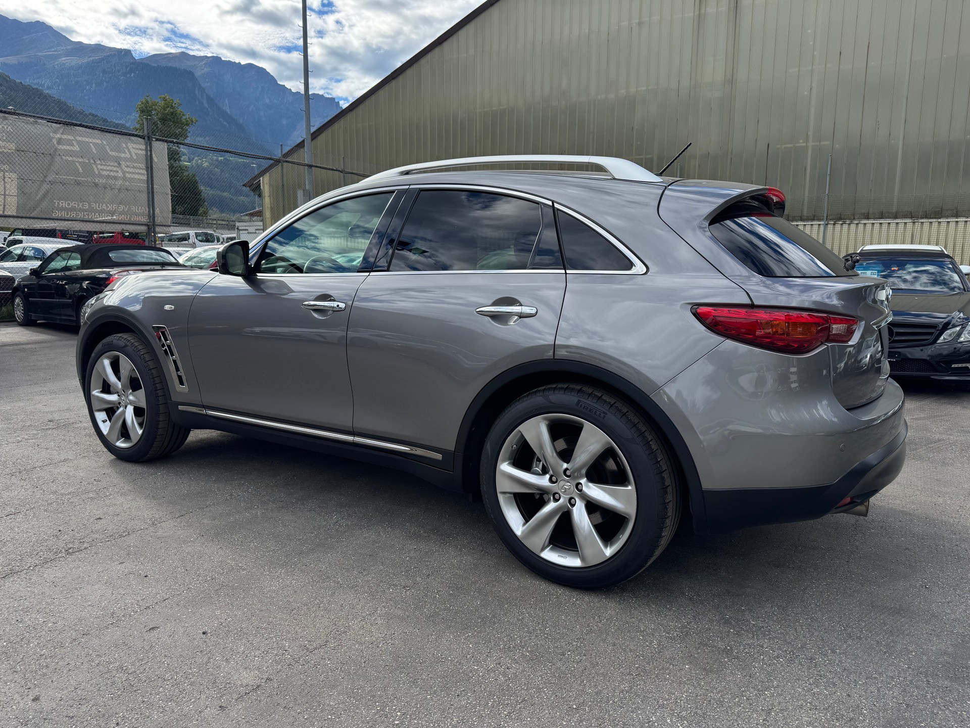 INFINITI FX50 S Premium AWD Automatic-image-6