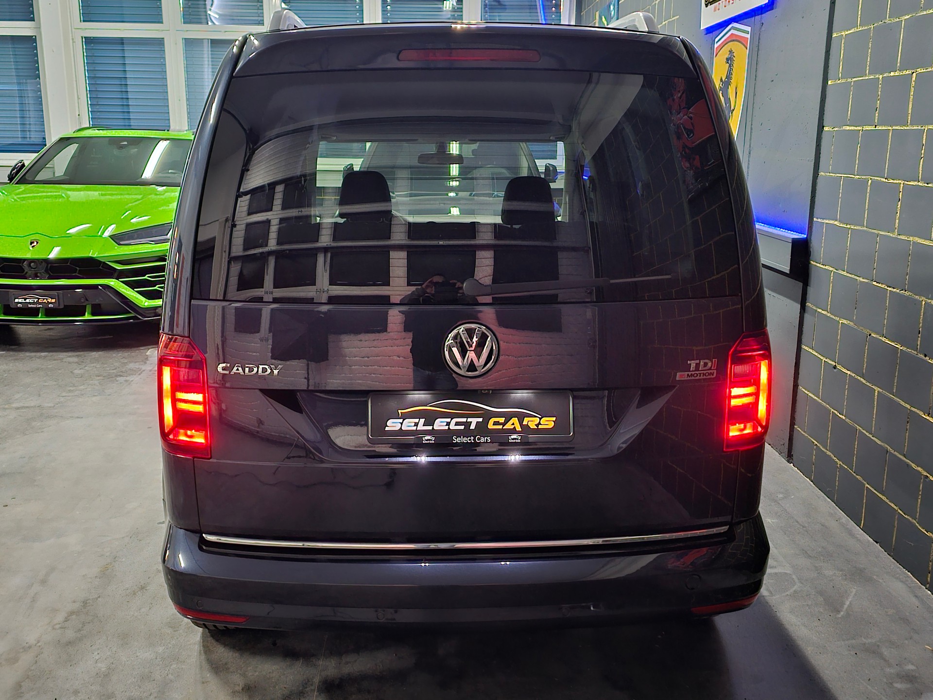 VW Caddy 2.0 TDI Highline 4Motion-image-7