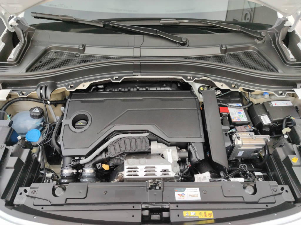 CITROEN C3 1.2 Hybrid Tonic-image-8