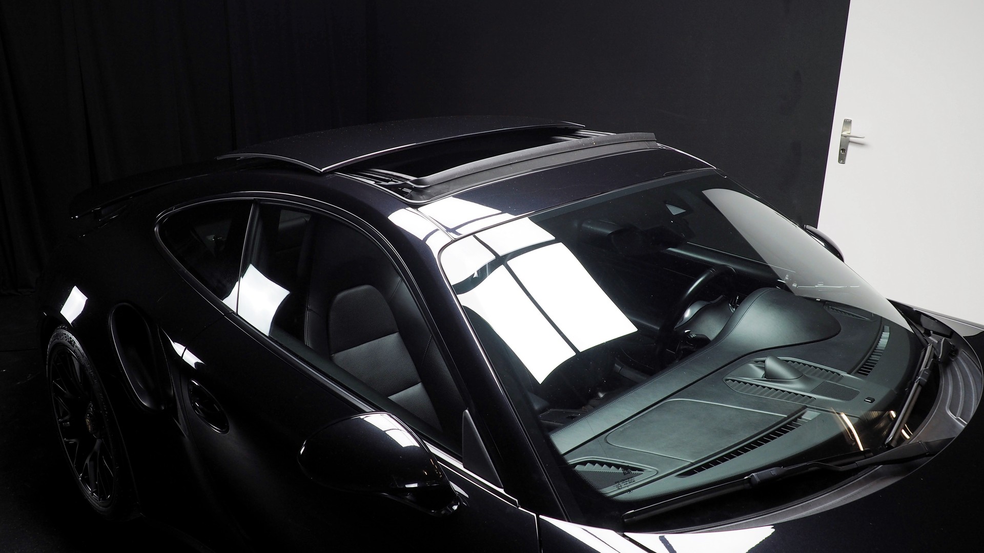 PORSCHE 911 Turbo S PDK-image-3